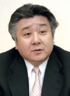 代表取締役社長　古岡秀樹氏